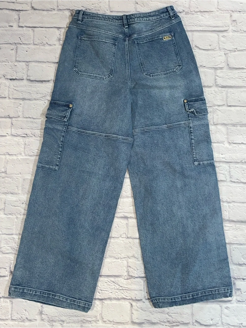 Michael Kors Stretch Denim Wide-Leg Cargo Jeans. Size 10